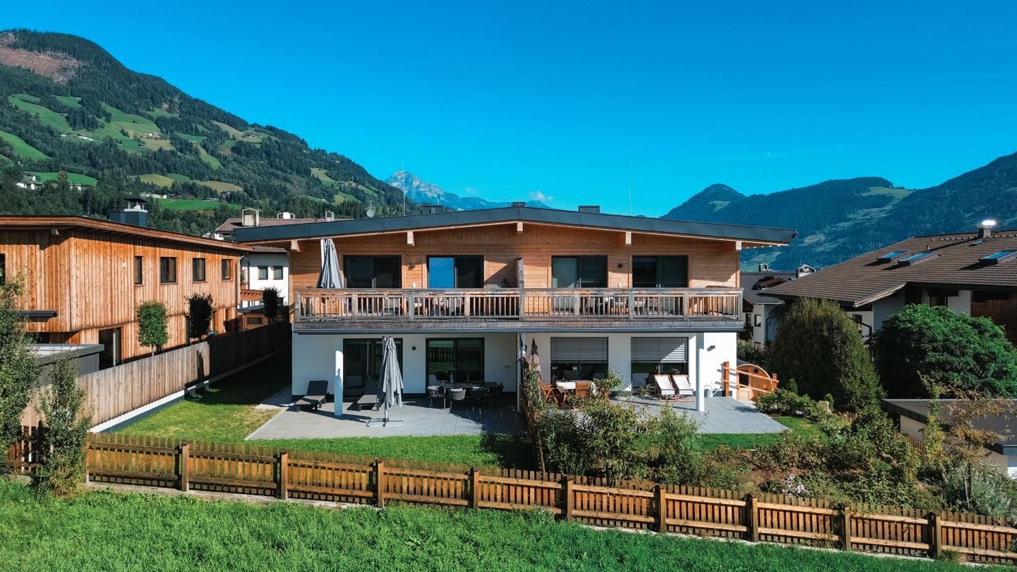 Chez Nous - Balcony Und Car Park By Alpenluxus Appartements Fügen Exterior foto